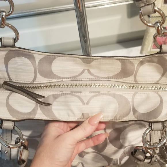 Coach Alexandra Gray Signature Chain Tote - Picture 4 of 8